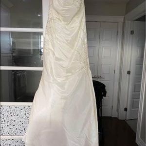 Size 18 mermaid style wedding dress